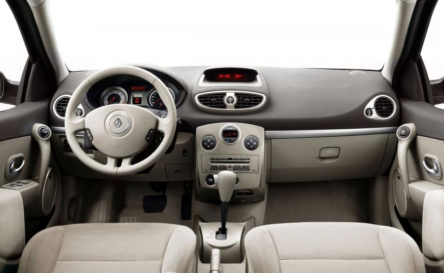 Renault Clio 2006 года  (фото 9 из 97)